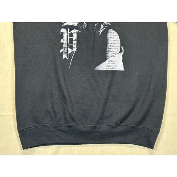 Taylor Swift REP Era Sweatshirt Small Black Gildan Heavy Blend Tour Style - Picture 14 of 16